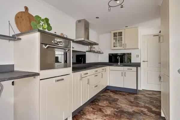 5 Slaapkamers Familiewoning Goes West Ruime Tuin
