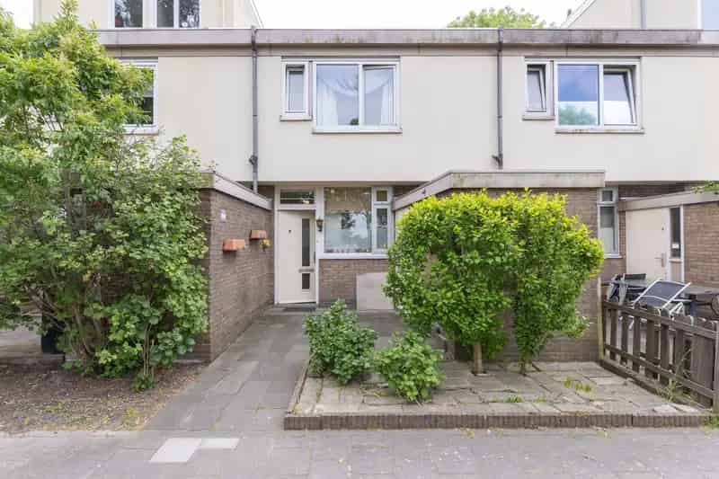 Tussenwoning Amsterdam Nieuw-West 3 slaapkamers zonnige tuin