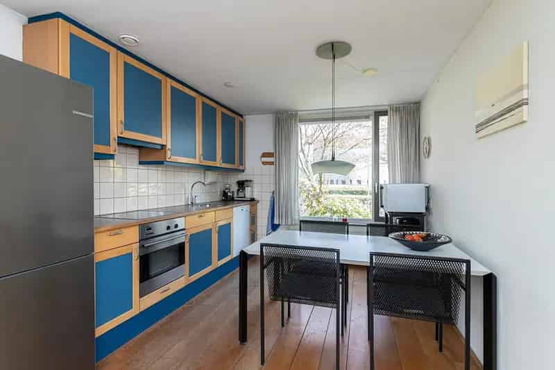 Moderne 5 Slaapkamers Tussenwoning Alblasserdam