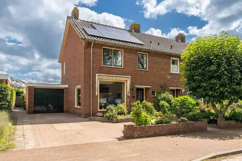 Huis te koop: De Savornin Lohmanlaan 51 1272 HD Huizen | Funda