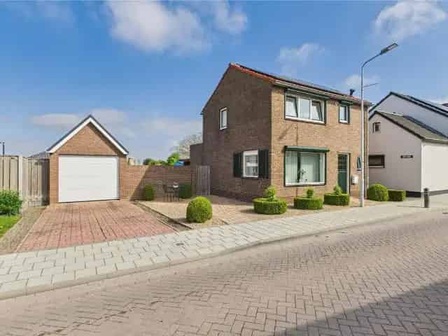 Vrijstaande woning te koop Lamswaarde