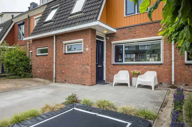 Huis te koop Houten 4 slaapkamers moderne keuken diepe tuin