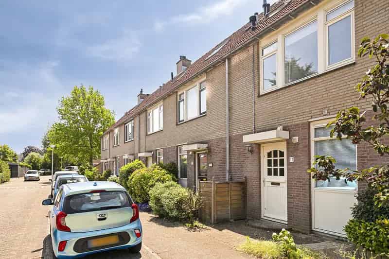 Gezinswoning Rhoon 4 slaapkamers Tuin Berging Moderniseren