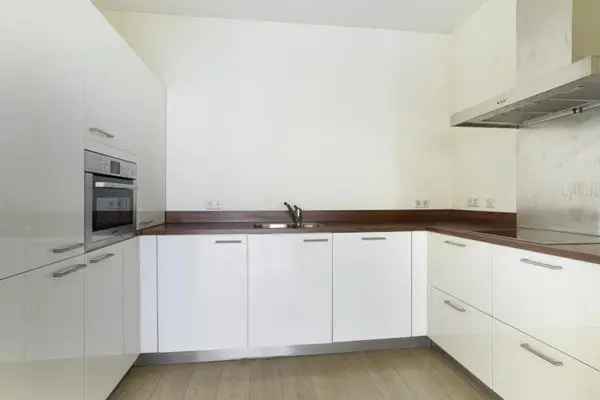 4 Kamer Appartement 100m2 te Huur Luxe Wonen