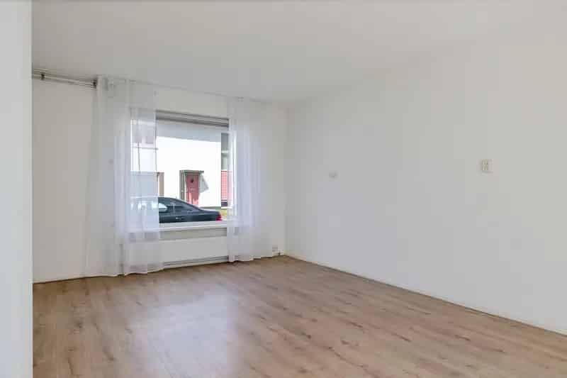 Te Koop: Keurige Eindwoning Emmermeer 3 Slaapkamers Nabij Scholen