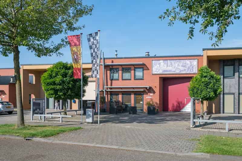 Bedrijfshal te koop Lichtenvoorde 484m2 Automotive Collectie