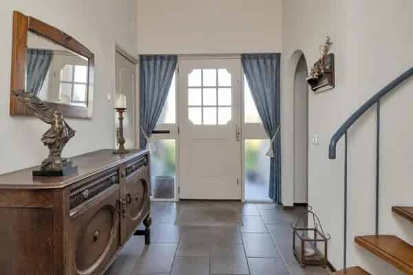 Semi-bungalow te koop: Ruime woning met tuin in De Kelen