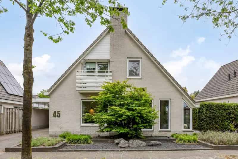 Huis te koop Schijndel: Vrijstaande woning met zwembad
