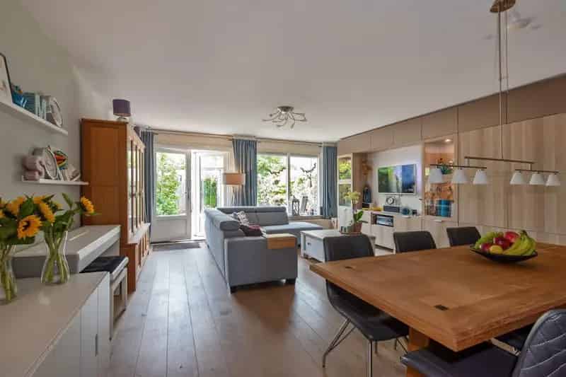 Huis te koop Den Hoorn: 4 slaapkamers, zonnige tuin, nabij Delft