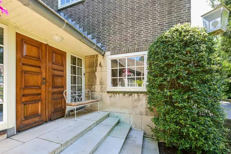 Huis te koop Zaandam Schildersbuurt 5 slaapkamers grote tuin