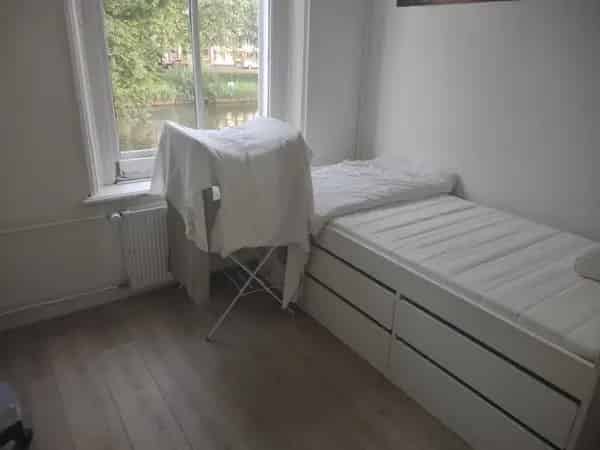 Kamer Delpratsingel Breda Nabij Station en Valkenbergpark