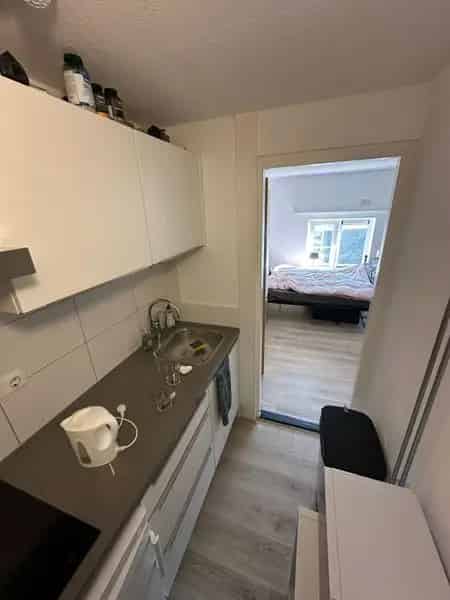 Studio 22m2 beschikbaar per 1 of 15 mei 2025