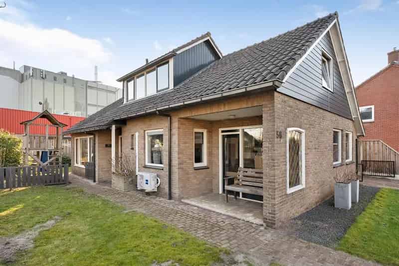 Vrijstaande woning Den Ham 5 slaapkamers moderne keuken garage