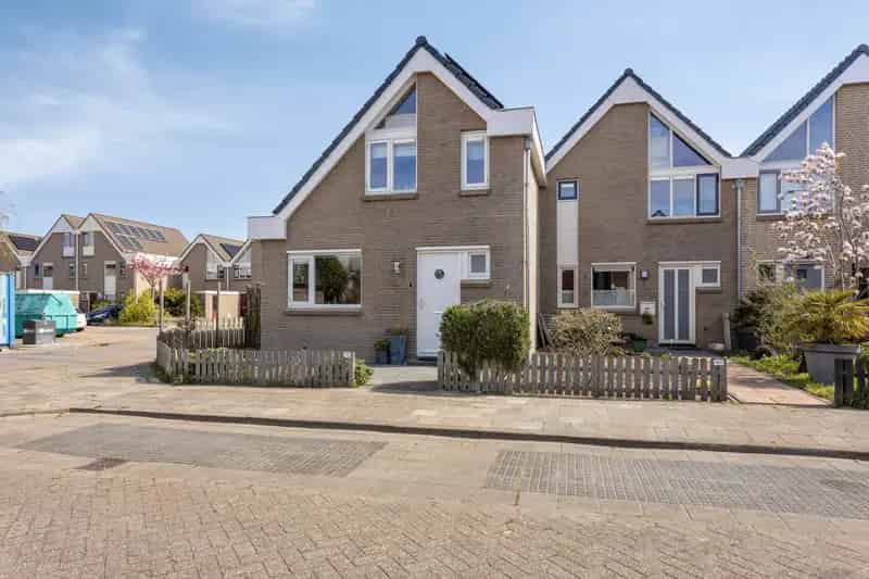 Gemoderniseerde Hoekwoning 2 Slaapkamers Ruime Tuin Energielabel C