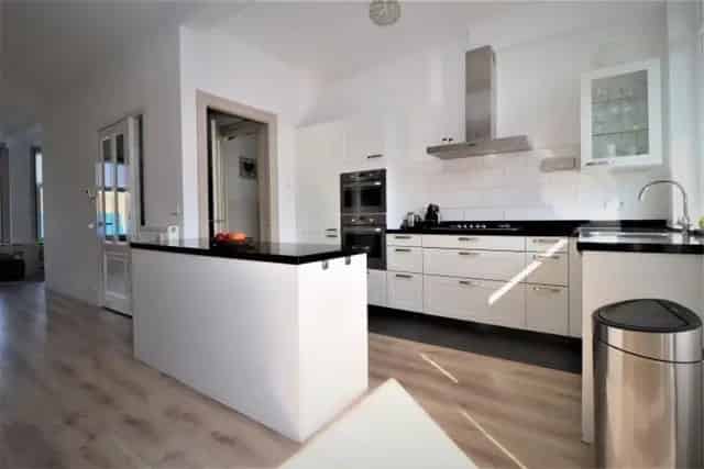 Bovenwoning Rotterdam Noord 4 kamers 104m2