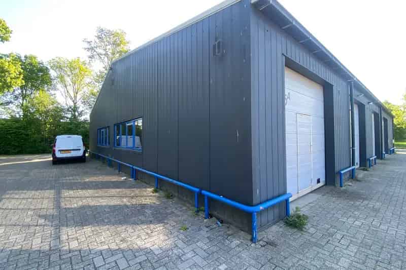 Bedrijfshal te koop Almere 45m² + 20m² entresol