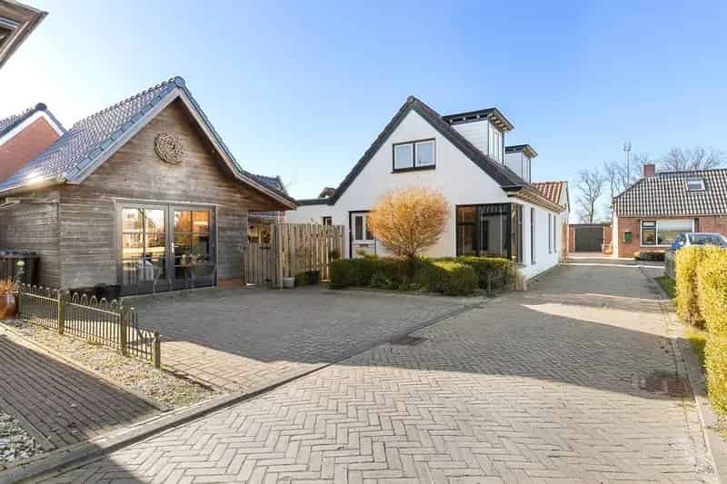 Vrijstaande woning Thesinge 4 slaapkamers B&B gelijkvloers wonen