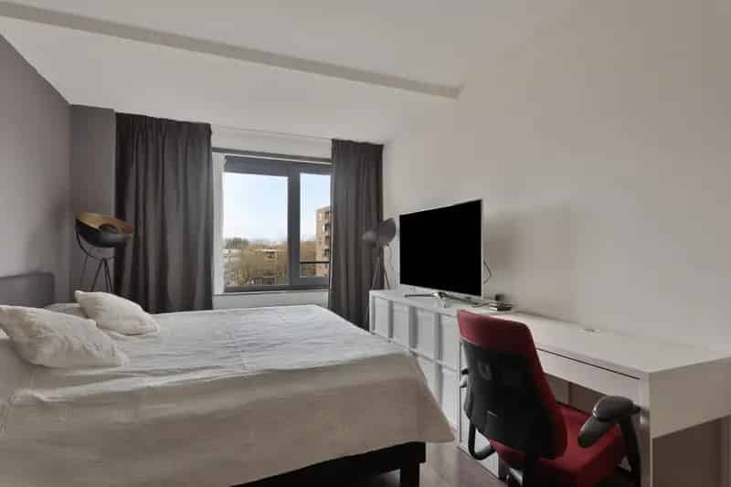Ruim appartement 100m2 Vierde Verdieping Amsterdam