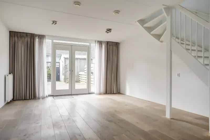 Instapklare Tussenwoning 3 Slaapkamers Ruime Tuin Kindvriendelijke Wijk