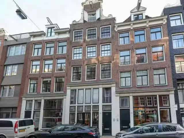 Tweekamer Amsterdam 46m2 Balkon Zuid Modern gerenoveerd