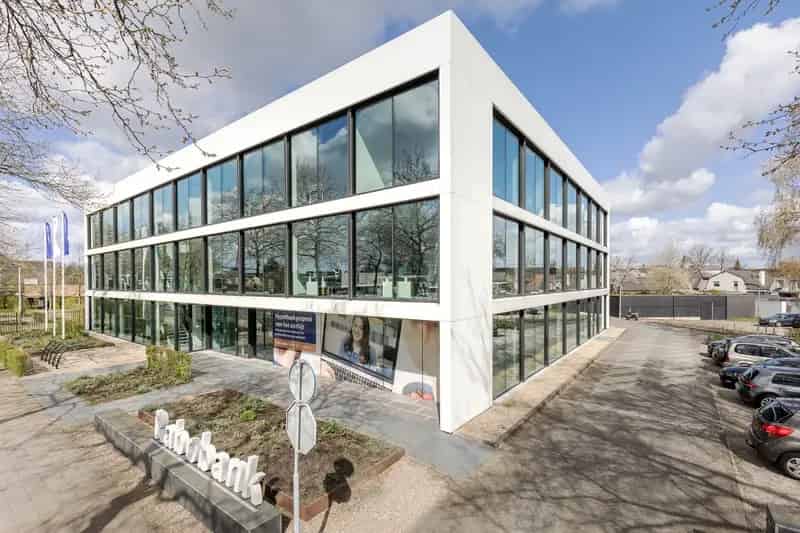 Kantoorruimte te huur Geldrop 380m²  Modern Kantoorgebouw