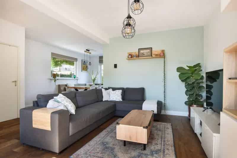 Gezinswoning Huizen 4 slaapkamers grote tuin 14 zonnepanelen