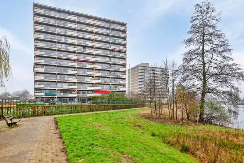 Ruim Tweekamerappartement Velp met Balkon en Fraai Uitzicht