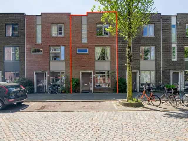 Luxe gezinswoning Amsterdam IJburg 4 slaapkamers eigen aanlegsteiger