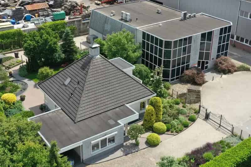 Bedrijfshal met Dienstwoning te koop Rhenen