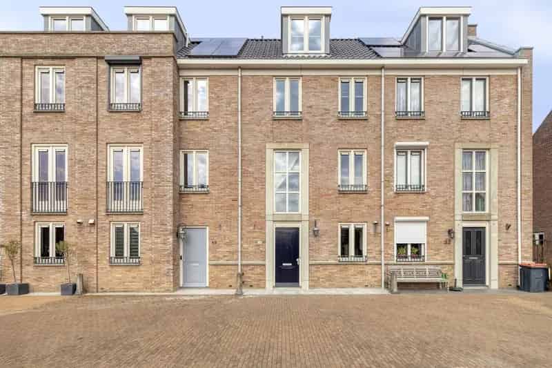 Huis te koop: Landvoogdes 31 3232 PJ Brielle | Funda