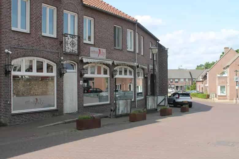 Horeca Pand 100m2 te Koop in Neer