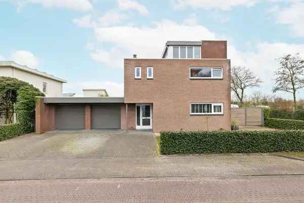 Luxe Vrijstaande Woning te Vlissingen 4 slaapkamers Dubbele Garage Riante Tuin