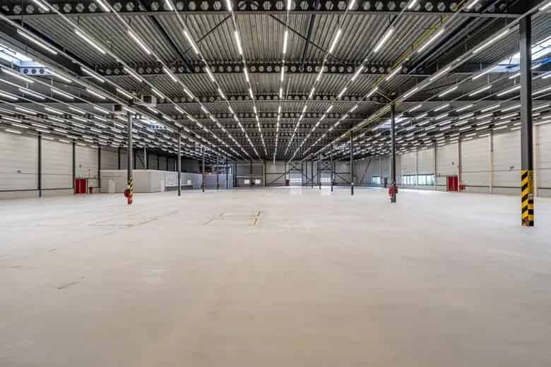 4722 m2 Bedrijfsruimte te Huur Rotterdam