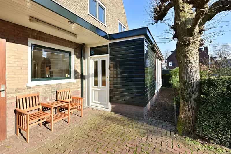 2-onder-1-kapwoning Laren 715m3 137m2 Kantoor/praktijk