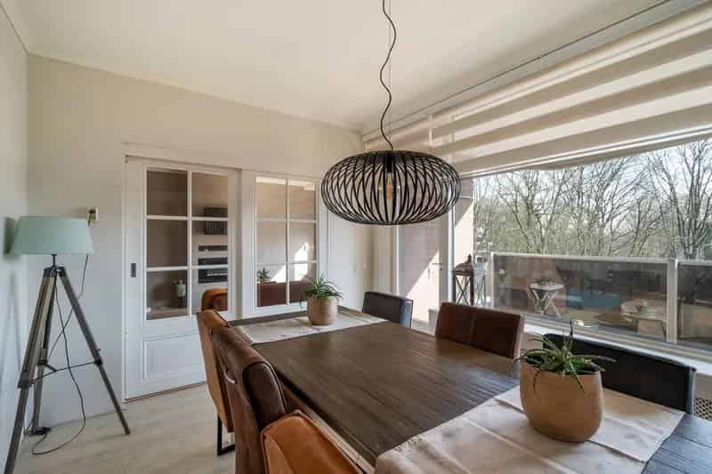 Appartement Hoogvliet 107m2 2 slaapkamers balkon lift