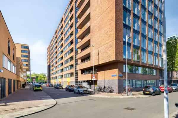 Ruim 3 Kamer Appartement Rotterdam IJsselmonde Maas Uitzicht