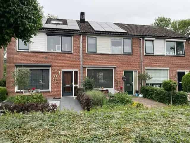 Ruime Eengezinswoning Arkel Pruimendreef 3 slaapkamers