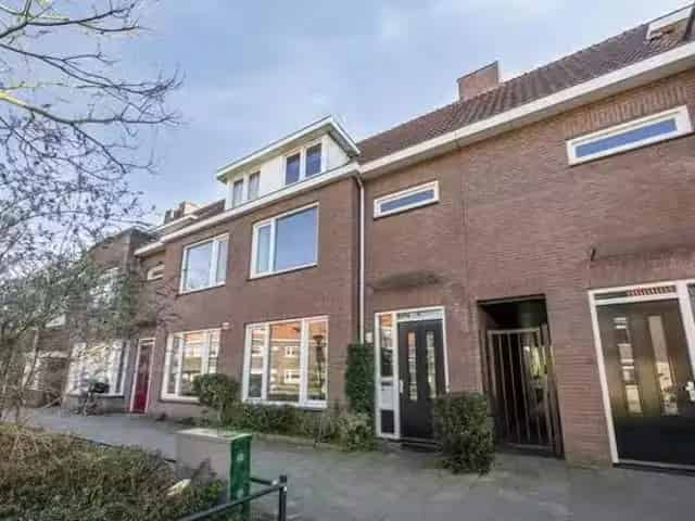 Huis te koop Eindhoven Irisbuurt 6 kamers 135m2