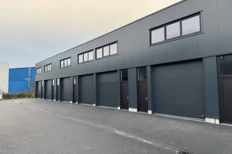 Bedrijfsunits te Huur Hoogezand 250m²