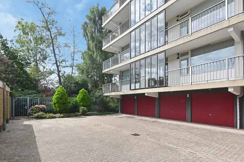 Garagebox Den Haag Waldeck te koop