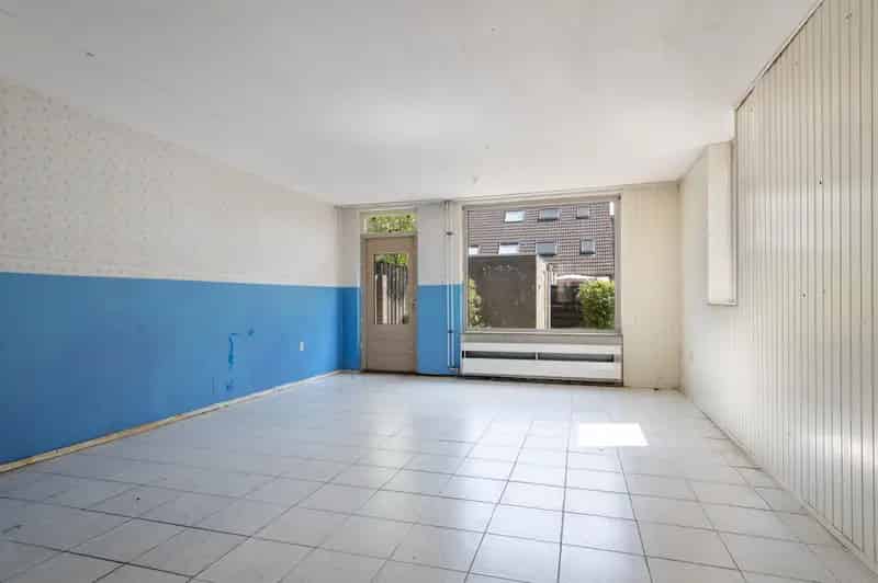 Ruime Hoekwoning Nieuwegein 4 Slaapkamers Tuin Parkeerplaats