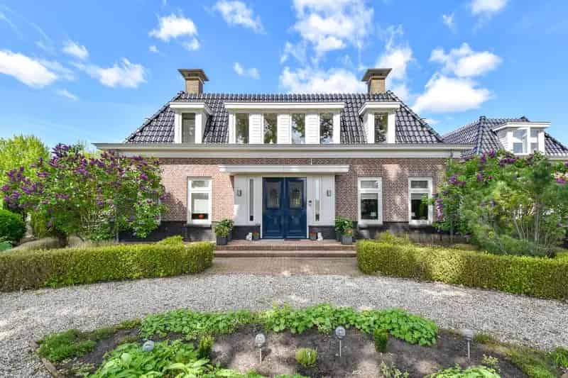 Luxe Villa met Gastenverblijf te Hoofddorp 517m²