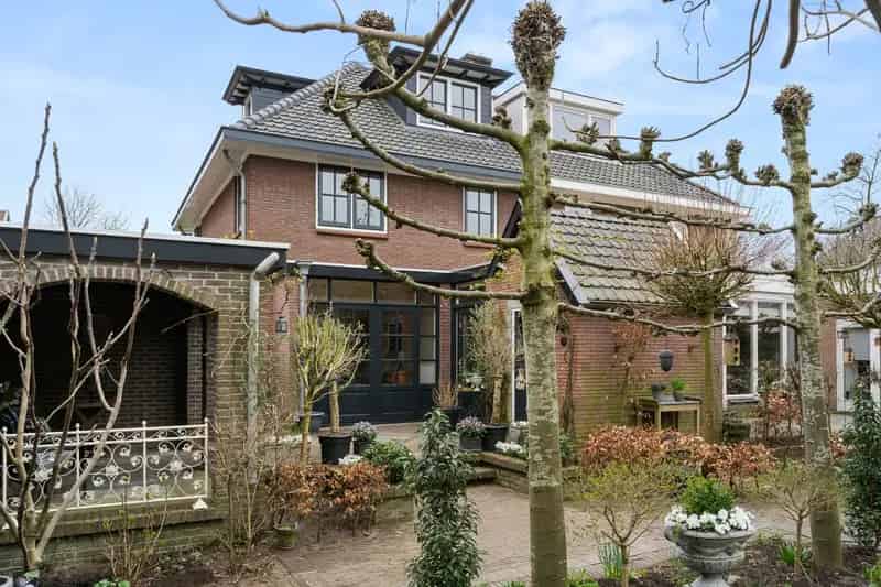 Half vrijstaand huis te koop Ede jaren 30
