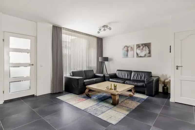 Ruime Hoekwoning Veghel 3 slaapkamers Garage Zonnepanelen