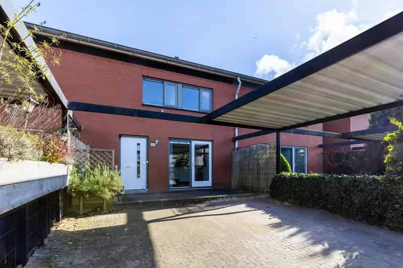 Huis te koop Almere: Ruime gezinswoning nabij Oostvaardersplassen