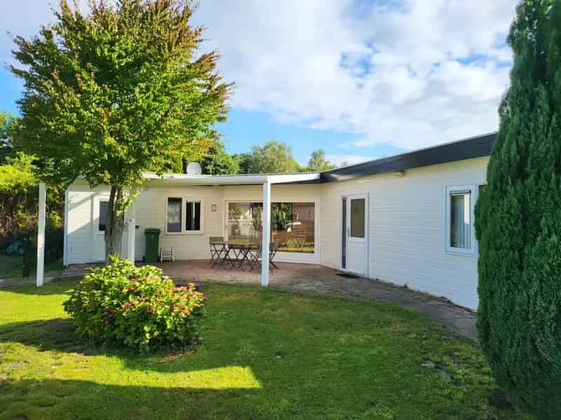 Ruim Chalet 428m2 2 slaapkamers  Overdekt terras Grote tuin