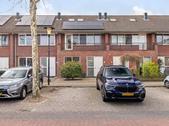 Een gezinswoning in Barendrecht Vrijenburglaan