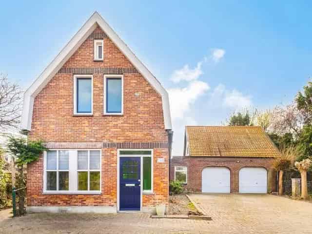 Vrijstaande Kluswoning Graauw Ruim Perceel Dubbele Garage