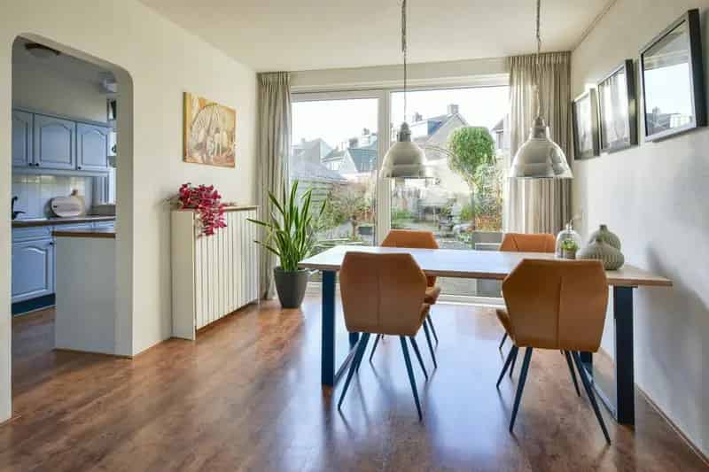 Tussenwoning Nederhorst den Berg 4 slaapkamers Grote tuin
