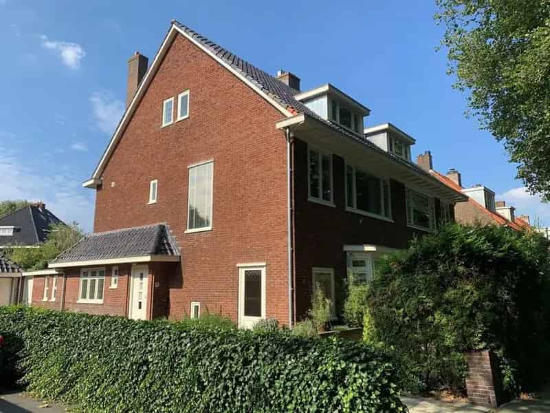 Ruime Hoekvilla Heemstede 217m2 5 Slaapkamers Grote Tuin